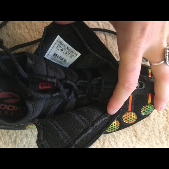 Brooks Track and Field shoes Women’s size 7 - Picture 3 of 6